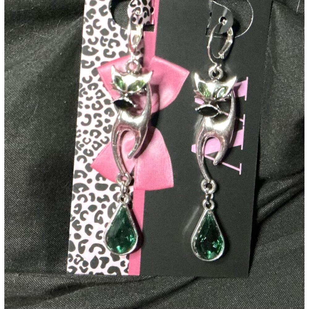 @ Emerald Cats Earrings